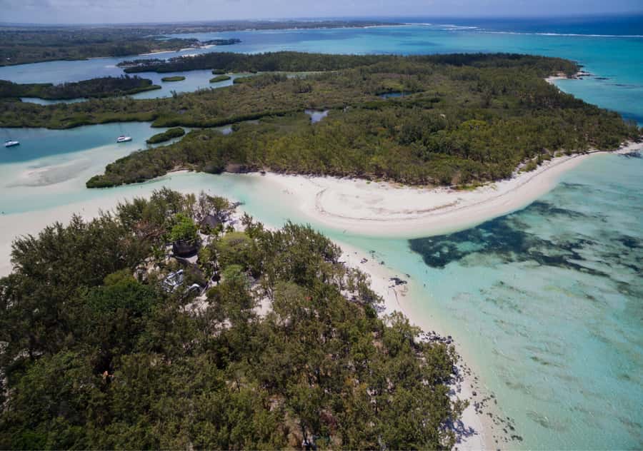 5 Islands Boat Trip, Snorkeling and Lunch on Ile aux Cerfs - Price and Value: Is $111 Per Person Worth It?