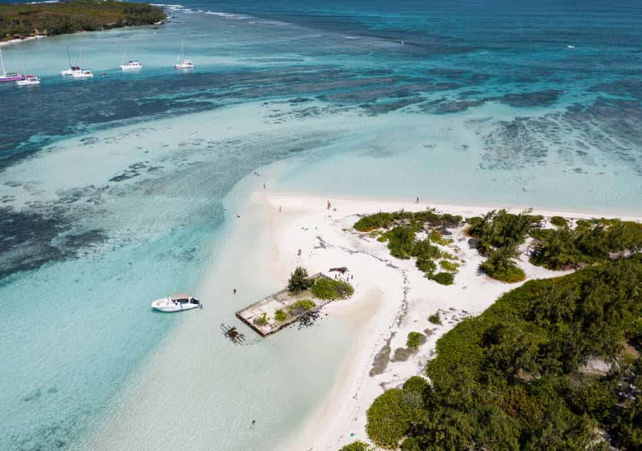 5 Islands Boat Trip, Snorkeling and Lunch on Ile aux Cerfs - From Sirena Moris to Trou D’eau Douce: The Pace Starts Fast