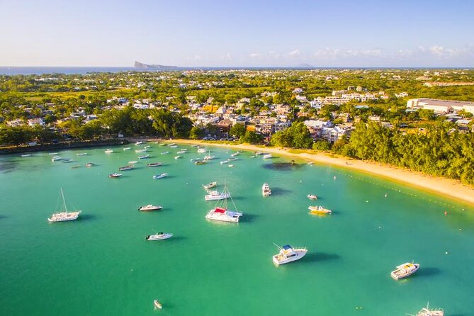 8-Hour Private City and North Tour in Mauritius - Stop 1, Le Caudan Waterfront: The Soft Start With Shopping and Local Food