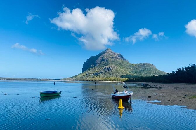 All Inclusive Full Day Tour: Chamarel Rhumrie,7-Coloured & Lunch - Rhumerie de Chamarel: Rum Factory Visit and Tasting Time You Can Actually Use