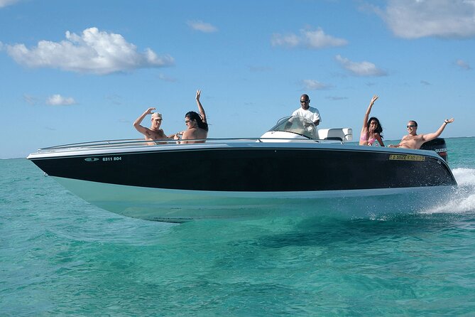 All inclusive SPEEDBOAT FULL DAY to ILE AUX CERF & GRSE WATERFALL - Speedboat day, without the hassle: what makes it work