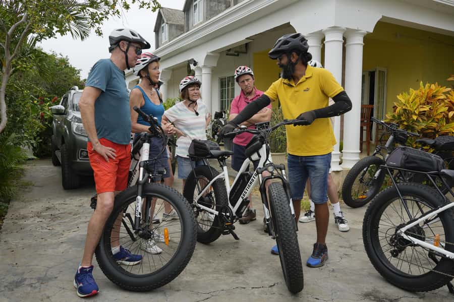 Authentic North East Coast E-bike Guided Tour - Grand Gaube: markets, snacks, and photo time that doesn’t feel forced