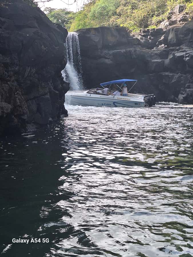 Blue bay: boat trip for ile au cerf (5 islands, barbecue) - Price and What $111 Per Person Actually Covers