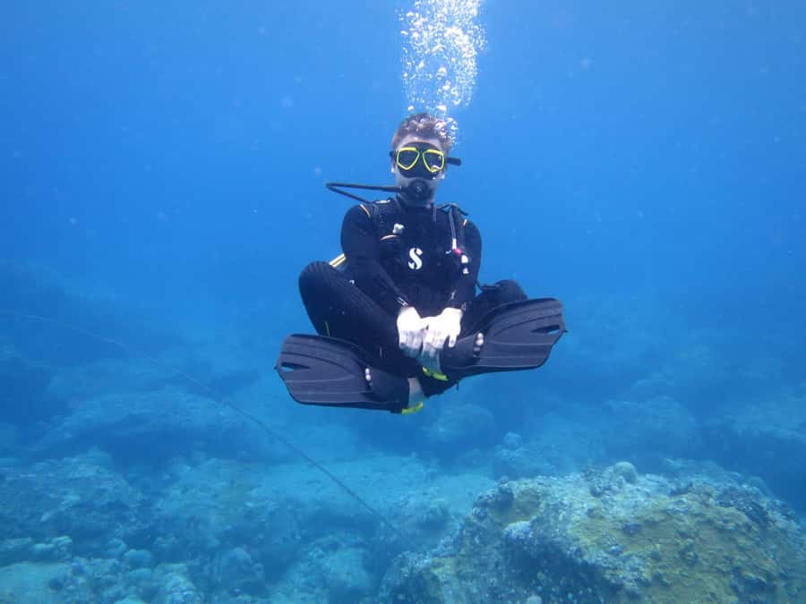 Blue Bay: LEARN TO DIVE TODAY with CORAL DIVING Team - Small practical details that make the day smoother