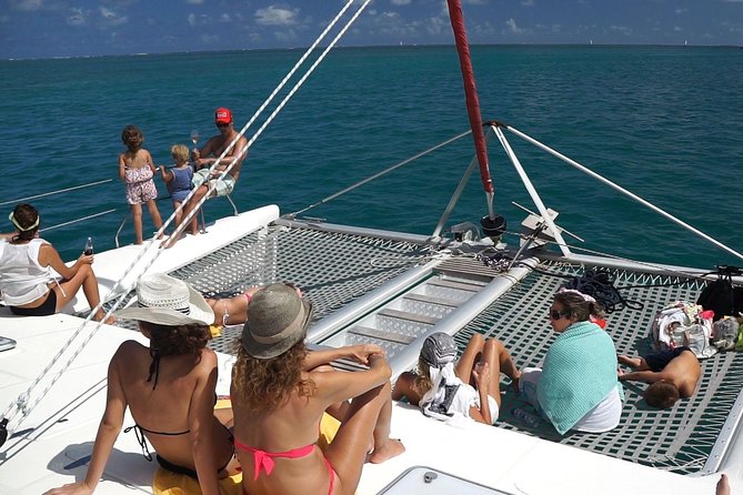 Catamaran Adventure Full Day: Ile aux cerfs,GRSE Waterfall,Snorkeling &BBQ Lunch - Onboard lunch and the unlimited drinks factor
