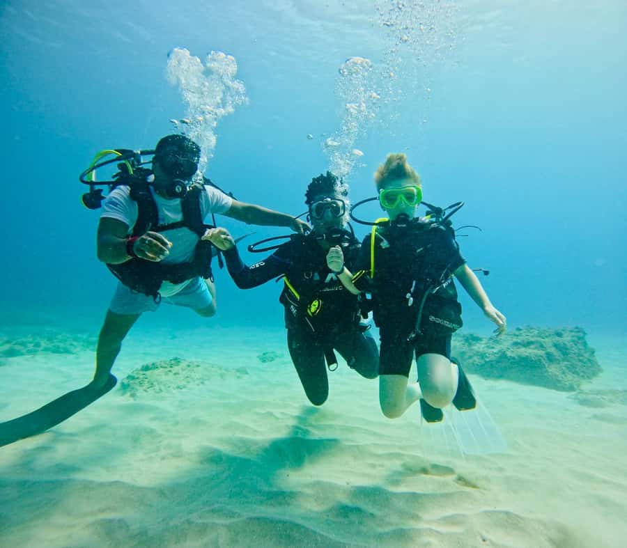 DISCOVER SCUBA DIVING IN LEMORNE with EasydiveMauritius - What You Learn When It Is Built for Complete Beginners