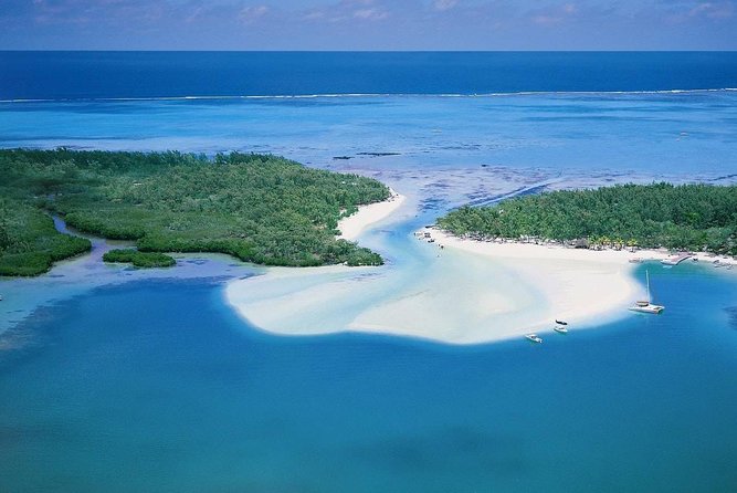 Full-Day At Ile Aux Cerf: Speed Boat, GRSE, Lunch On A Private Island & Transfer - GRSE waterfalls cruise: sea meets river, and wildlife is possible