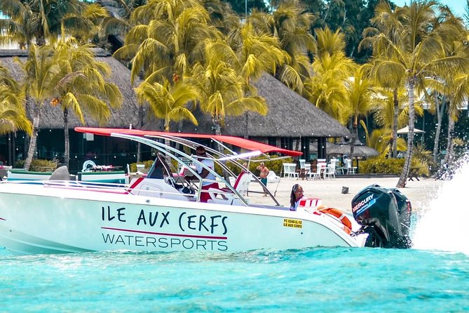 Full Day Ile aux Cerfs Speedboat Trip With Hotel Transfers (Private or Shared) - Crowds, Sales Energy, and Swimming Reality on the Lagoon