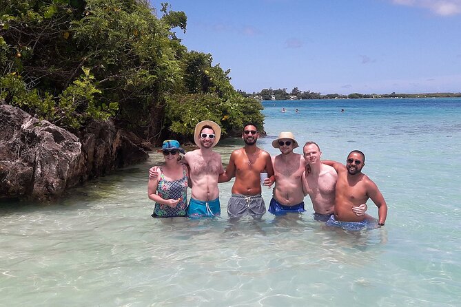 Full Day Tour 5 Island to Ile Aux Cerfs Incl. Lunch and Transfer - Ile aux Phare Lighthouse Ruins and Ile de la Passe Defenses: History With Sea Views