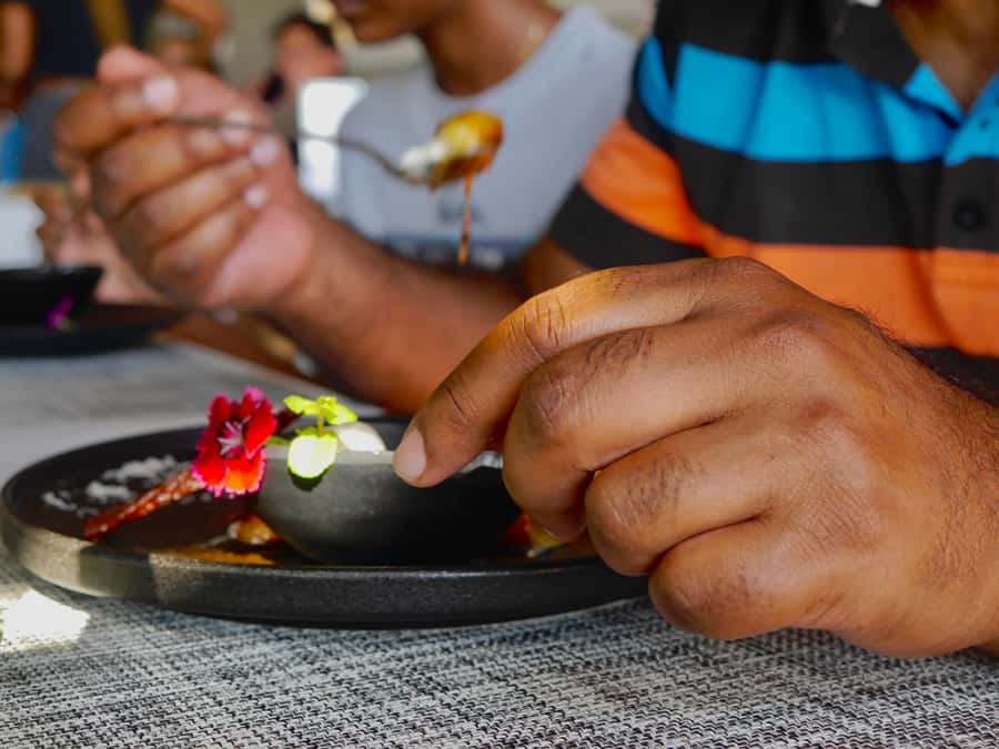 Grand Baie: Coastal Cuisine & Culture Walking Tour - Final Local Restaurant Tastings: Seafood and Dessert Finish