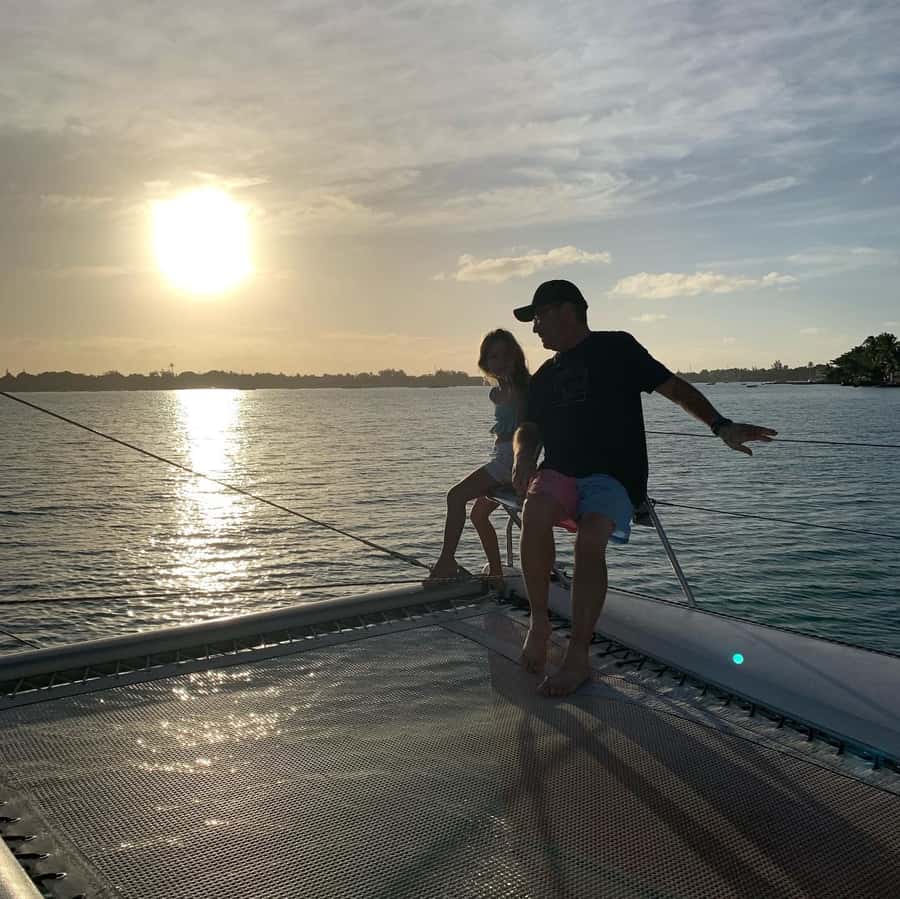 Grand Baie: Cocktail & Sunset Catamaran Cruise - Finding the Wind Dancer at Grand Baie Public Beach