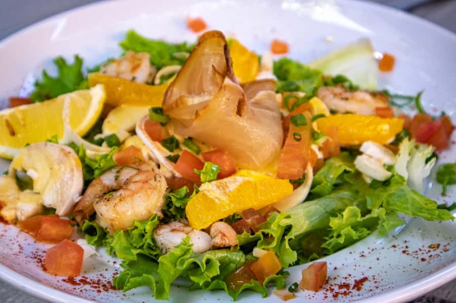 Grand Baie: Guided Walking Food Tour - Photo stops that help you understand the town