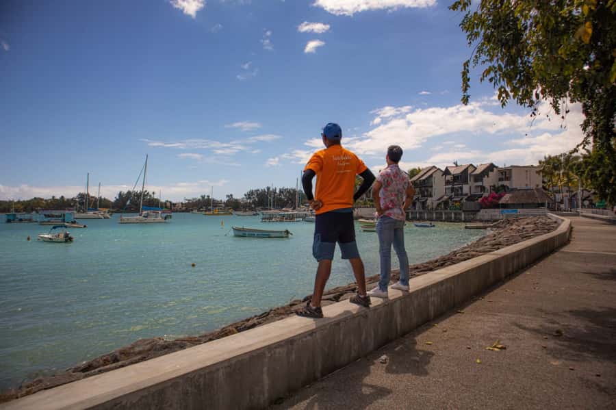 Grand Baie: Guided Walking Food Tour - Happy Rajah to your first seated tasting