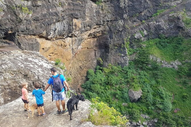 Hiking Trip Full-Day: The Magnificent 7 Waterfalls Sept Cascades including Lunch - Lunch Near The Falls: What 3-Course Picnic Usually Means Here