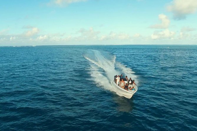 Ile aux Cerf: Speed boat with Parasailing & Tube Riding and Lunch - Speedboat crossing: the views that make the day worth it