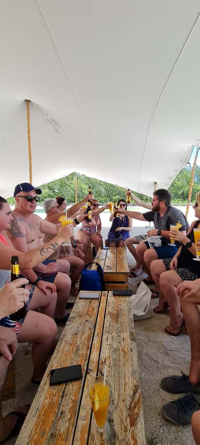 Ile aux Cerfs: Island & Waterfall Speedboat Tour with Lunch - Ilot Mangenie BBQ Lunch: Why This Meal is a Big Part of the Value