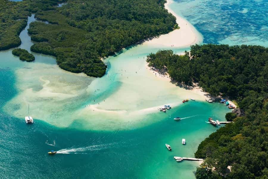 Ile aux Cerfs: Island & Waterfall Speedboat Tour with Lunch - What to Pack (and What to Skip) for a Speedboat-Beach Day