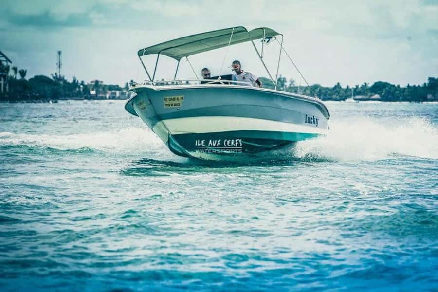 Ile aux Cerfs Speedboat Trip & Transport: Private or Shared - Lunch at Ilot Mangenie: Barbecue, Drinks, and What to Expect