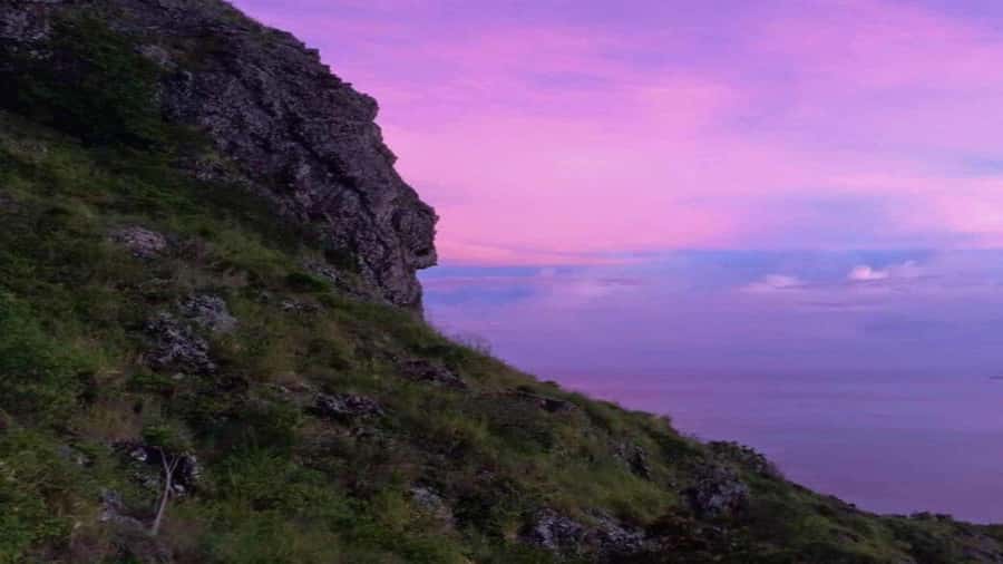 Le Morne Brabant Sunrise Hike - The descent: how it stays manageable after the peak