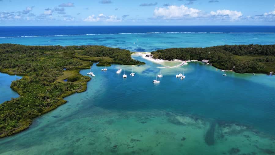 Mauritius 5 Islands Hopping Tours - PRIVATE BOAT - Starting at Trou d Eau Douce: a private boat day that actually feels paced