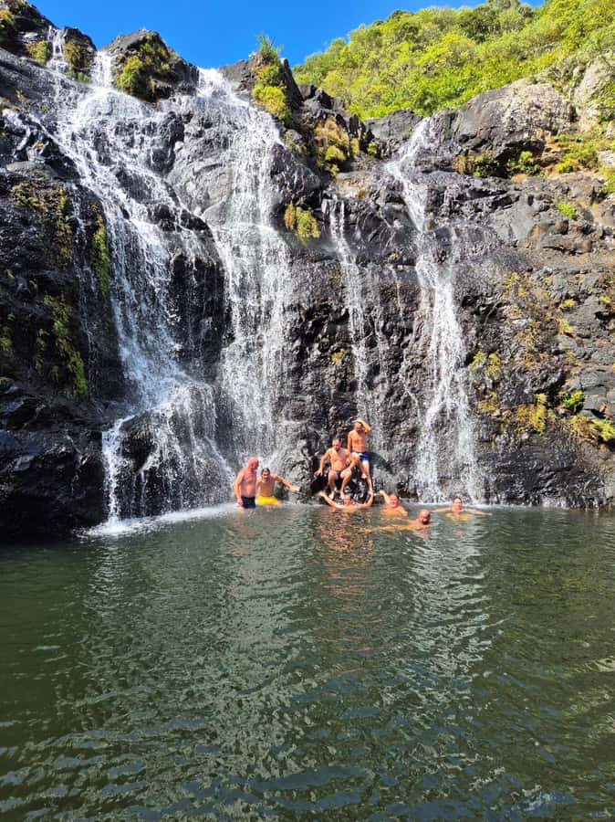 Mauritius-7 waterfalls short loop - Guide style: why Dan and Priska can make the difference on a tricky trail