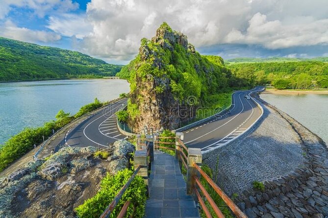 Mauritius Adventure tour - Baie du Cap and Macondé viewpoint: the Le Morne moment