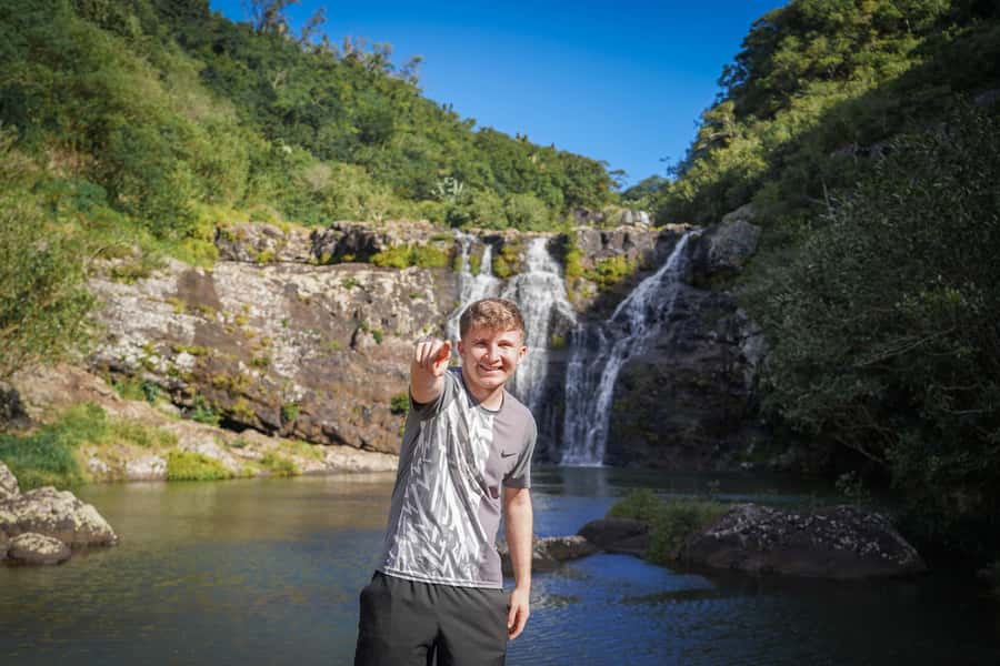Mauritius: Exploring the Tamarind Falls with a Guide - The Final Waterfall Massage and the Payoff at the Summit