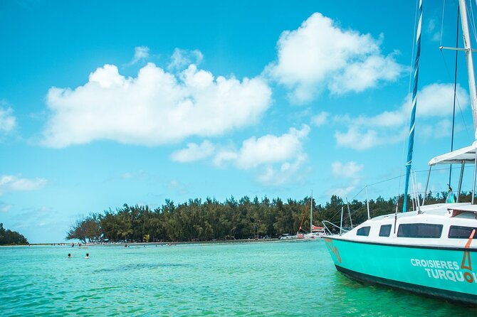 Mauritius : Full day All inclusive Ile aux cerfs Catamaran cruise - Ile aux Cerfs: The One-Hour Island Break That Actually Feels Relaxing
