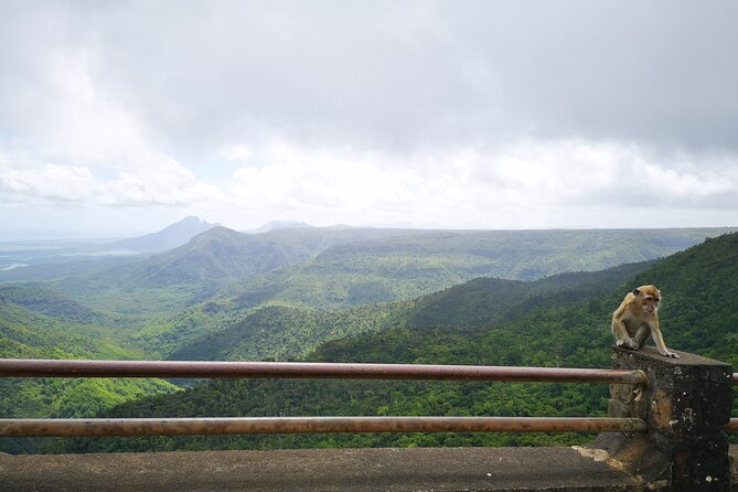 Mauritius Guided South Tour (Private) - Grand Bassin (Ganga Talao): temples, shrines, and a 33-meter Shiva