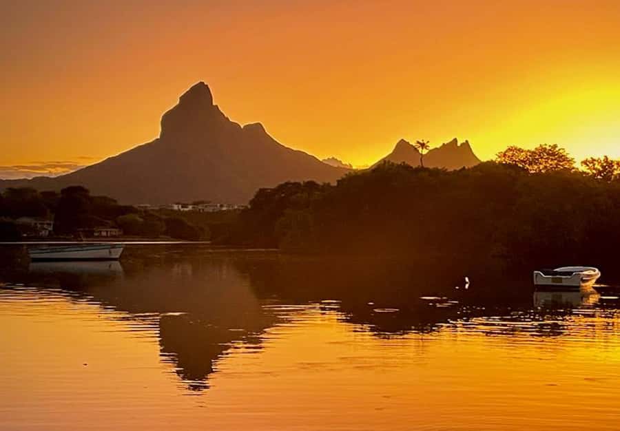Mauritius: Guided Sunrise Kayak Tour on the Tamarin River - Tamarin Stories: Listening While You Paddle