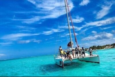Ile Aux Cerfs Catamaran Cruise with Lunch