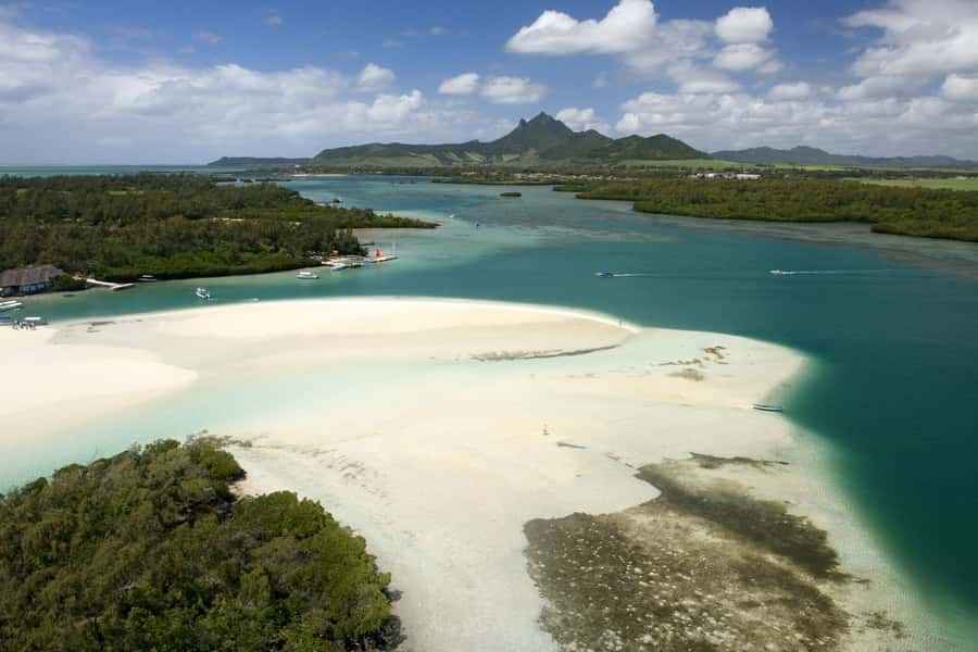 Mauritius: Ile Aux Cerfs Catamaran Trip w/ Lunch & Transfer - Trou d’eau Douce to Ile aux Cerfs: the flow of the day