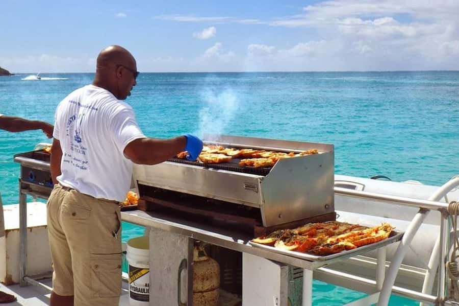Mauritius: Ile Aux Cerfs Catamaran Trip w/ Lunch & Transfer - Snorkeling in the lagoon: what to expect from the reef time