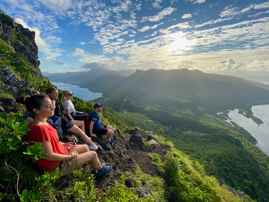 Mauritius: Le Morne Mountain UNESCO Eco Hike - The start at Explorers Mauritius, medical briefing, and the 4WD ride