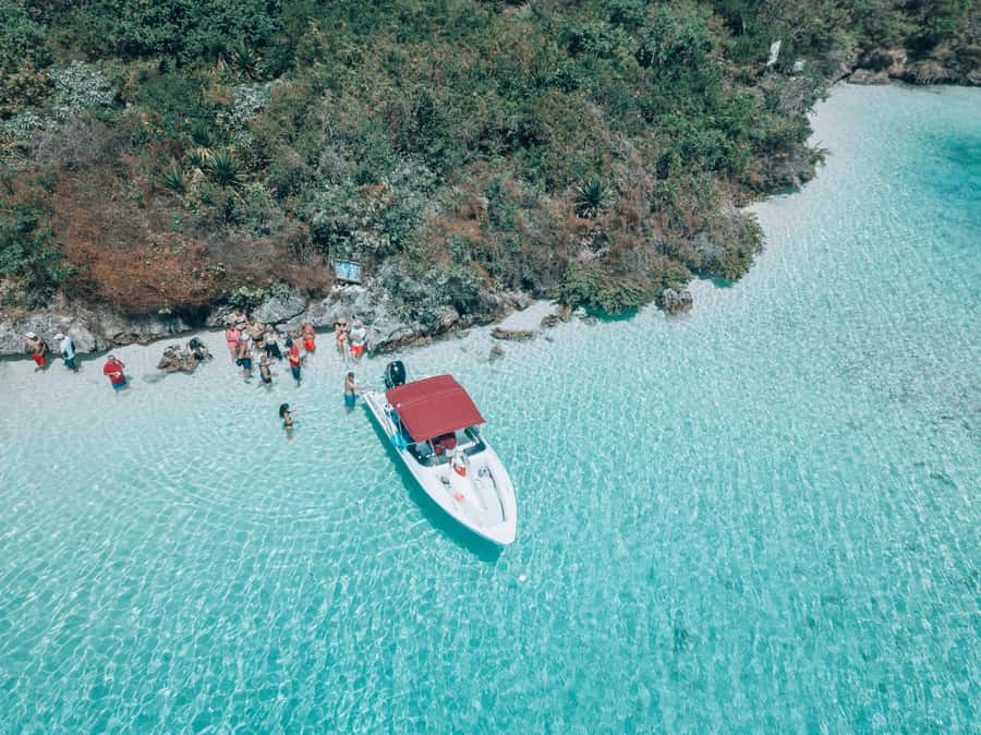 Mauritius: Private 5 Island Tour with Ile aux Cerfs - Snorkeling in Mauritius near Grand Port District: clear water time, gear provided