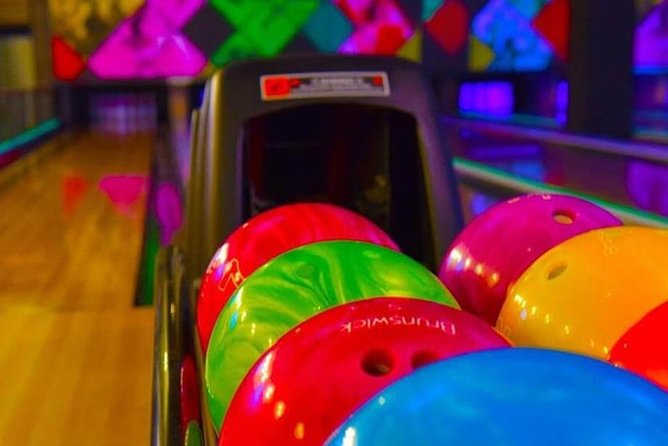 Mauritius Private Night Tour: Romantic dinner, Entertainments & Night lounge - Le Lucky Strike: your choice of bowling or pool
