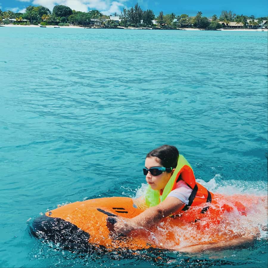 Mauritius: Seabob Diving Experience - The glass-bottom boat rides: an easy warm-up with a big payoff