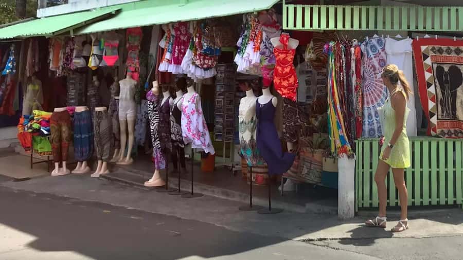 Mauritius: Shopping Tour - Port Louis Markets & Grand Baie - Languages and a small caution on expectations