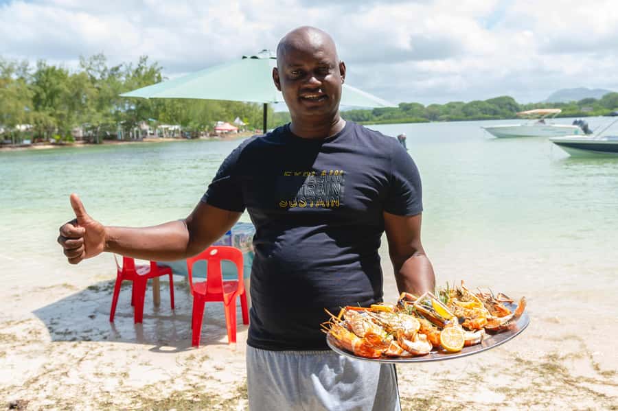 Mauritius: Speedboat Ile aux Cerfs, GRSE Waterfall, BBQ, Bar - What to pack so your day stays easy (and not annoying)
