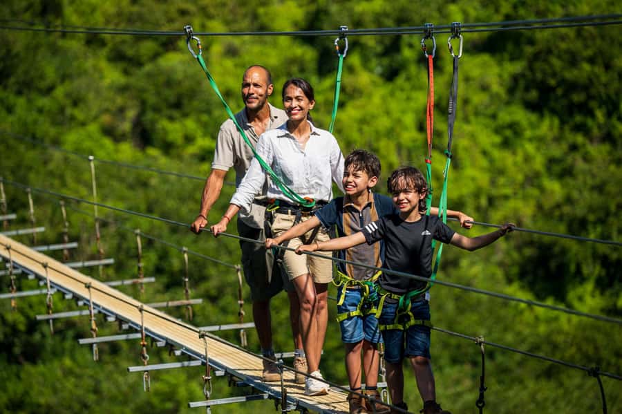 Mauritius: Vallé Advenature Park, Nepalese Bridge - Nepalese Bridge in Mauritius, 350 meters of balance over the canopy