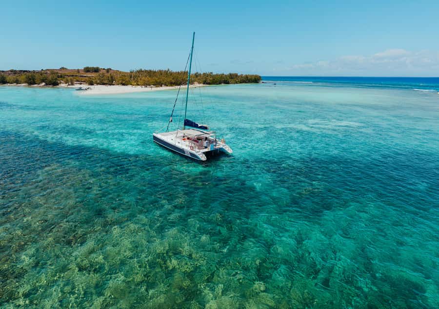 North of Mauritius: Catamaran Cruise w/ BBQ Lunch - Getting there and keeping your timing simple at Sunset Boulevard