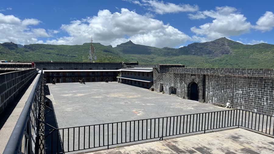 Port Louis Market, Botanical Garden -Northern Mauritius Tour - Aventure du Sucre: Sugar History Plus Unlimited Rum Tasting