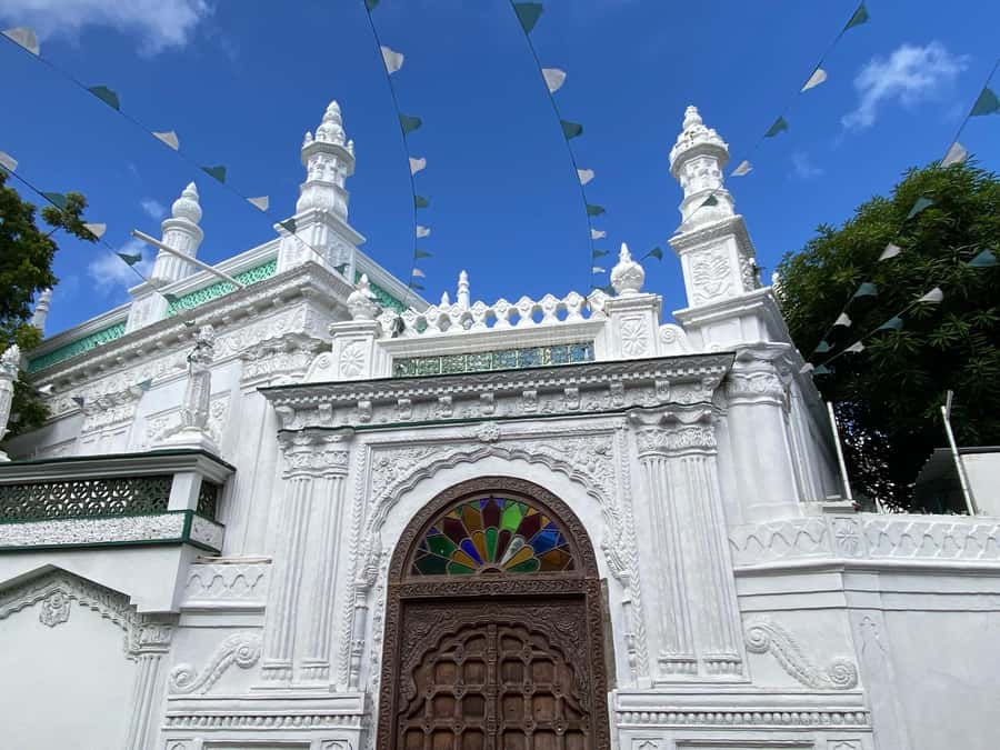 Port Louis: Private Guided Tour and Street Food Tasting - Timing and Transit: Why a Private Car Helps in Port Louis