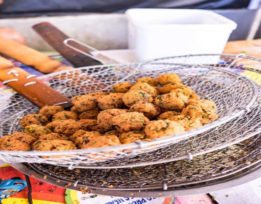 Port Louis: Private Guided Tour and Street Food Tasting - Languages and Group Style: Easier Questions, Better Explanations