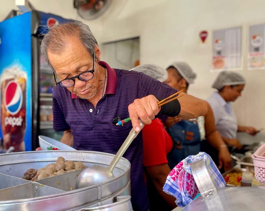 Port Louis: Street Eats and City Highlights Walking Tour - Port Louis Street Food Walk: The Main Eating Block