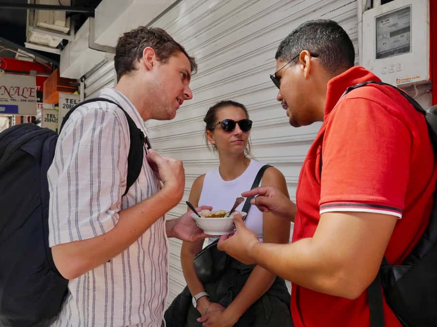 Port Louis: Street Eats and City Highlights Walking Tour - Central Market: Fruit, Juice, and the Real Everyday Finish
