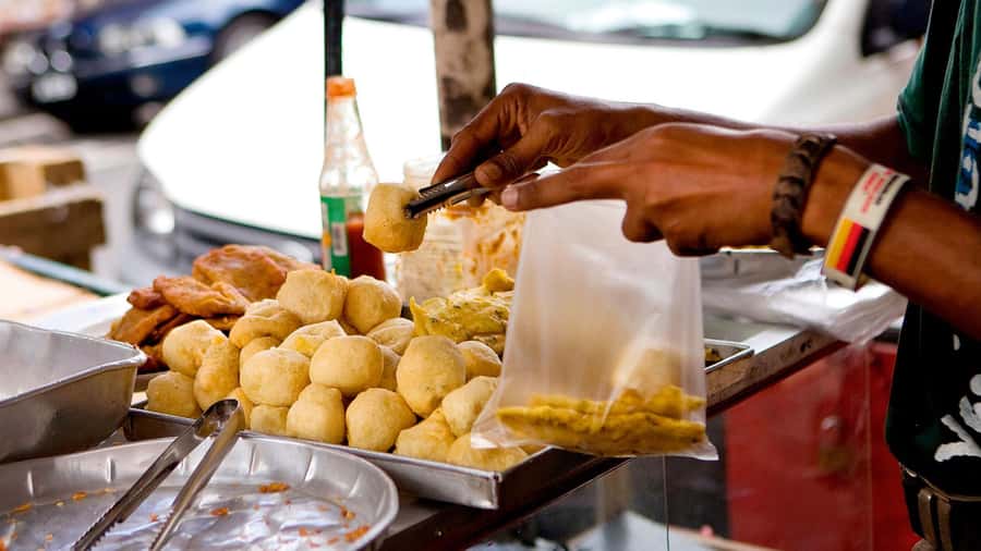 Port Louis: Street Food & City Tour - Les Jardins De La Compagnie photo stop: a quick mood change before the eating