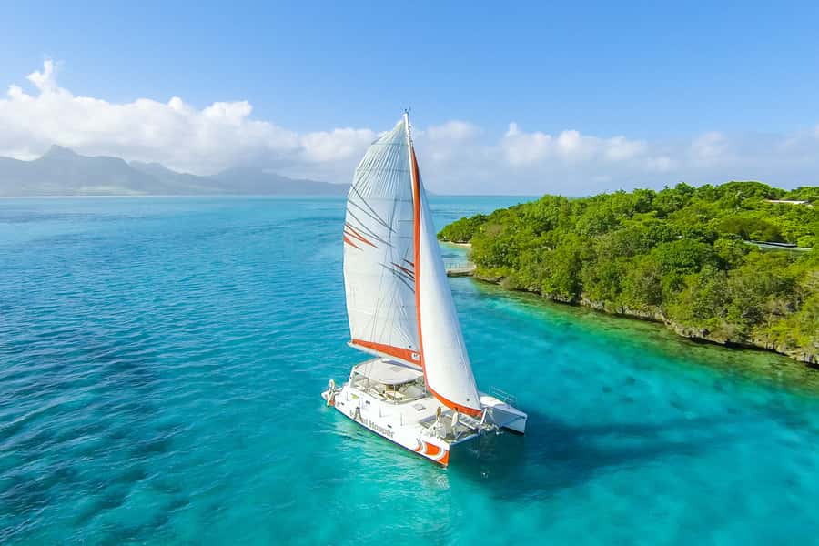 Private Catamaran Charter to Ile aux Cerfs - Setting out from Pointe Jerome on a 45-foot private catamaran