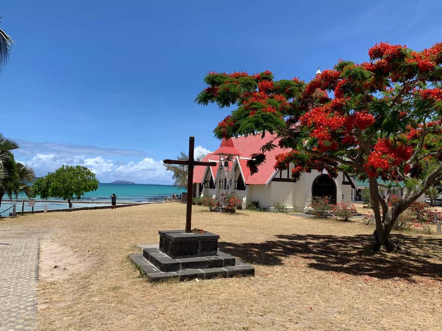Private Full Day Tour of Port Louis and Northern - Mont Choisy Public Beach and Grand Bay: a break that also sets up the next viewpoint
