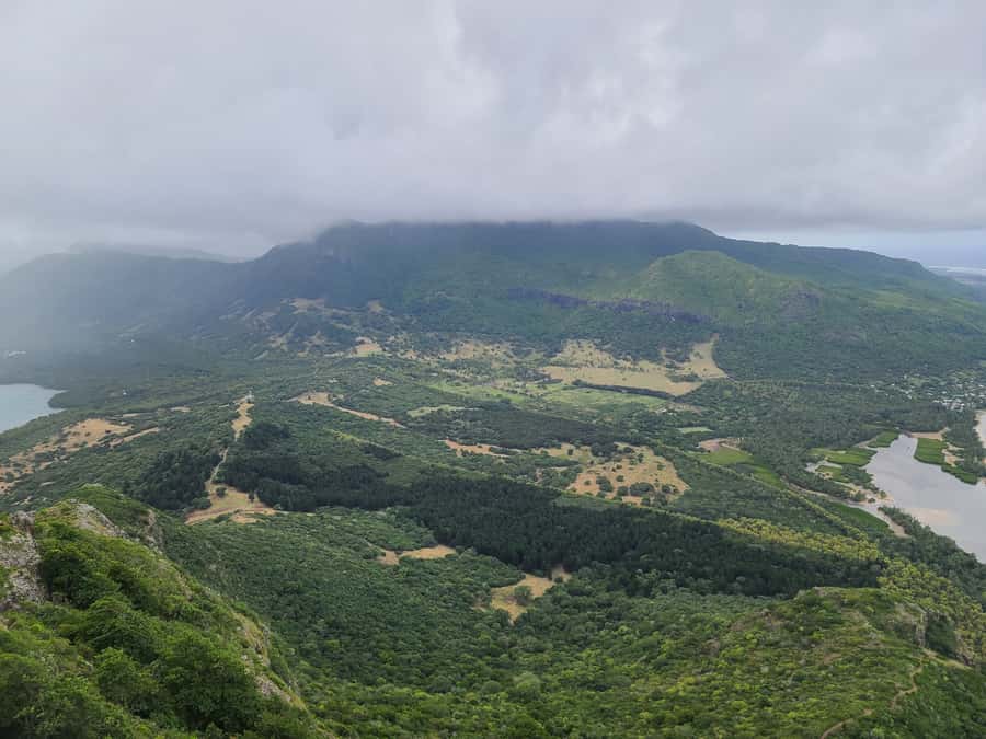 PRIVATE LeMorne Mountain Picturesque Hike-UNESCO Recognised - The freedom story built into the pauses